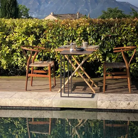 Cabrida Bed and Breakfast Cabrières-dʼAvignon